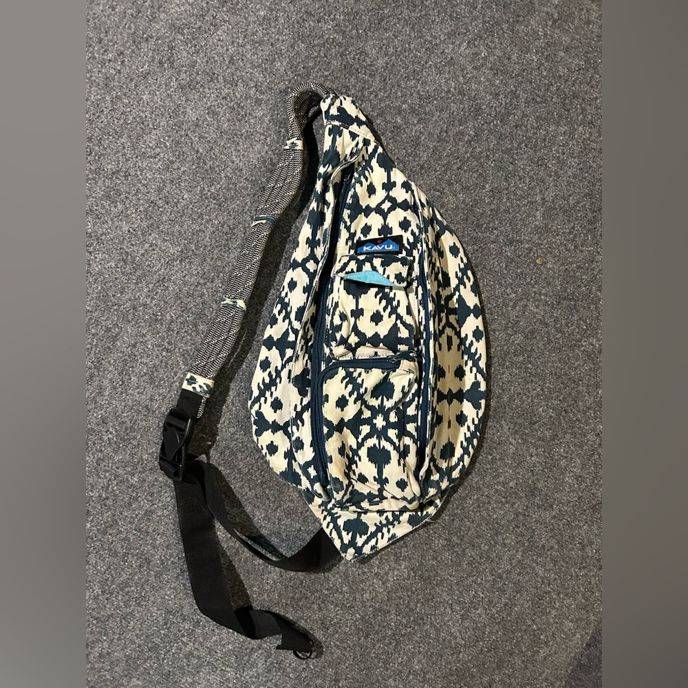 Kavu Blue and Cream Mini Rope Bag